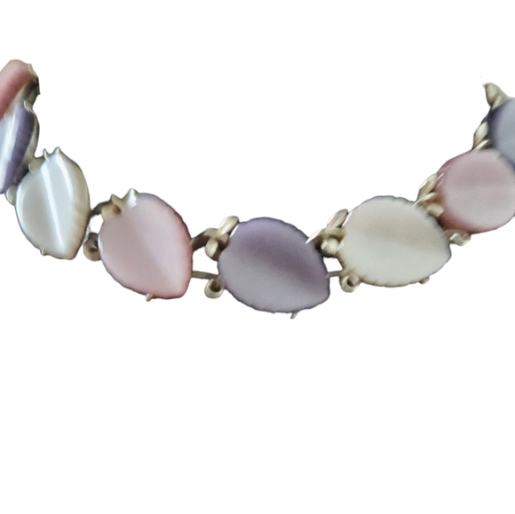 LISNER * Rare * Vintage SET!  LUCITE Leaves Lilac Necklace and Clip on Earrings - Picture 6 of 16